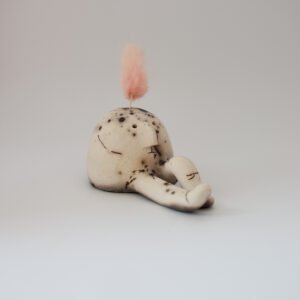 Leggy Pebble Pot