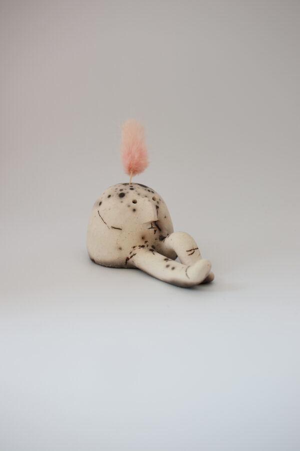 Leggy Pebble Pot